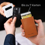 Lade das Bild in den Galerie-Viewer, 43693613285642;Alle Karten sofort griffbereit;Ein Hebel an der Seite aktiviert unseren Pop-Up-Mechanismus, der bis zu 7 Karten geordnet auswirft, sodass du sie schnell mit einem Handgriff entnehmen kannst.
